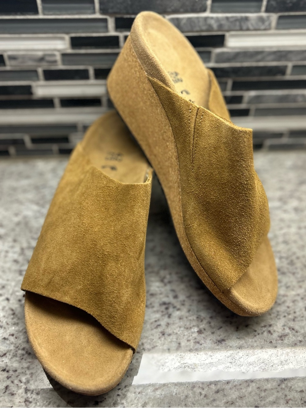 Papillio by Birkenstock Women's Tan Suede Open-Toe Wedge Slide size 11(42) NWOB